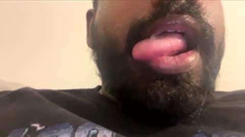 Snapshot of suggnight chatting on 01/16/26, 01:20 Let me be your knight that saves you online show from 01/16/26, 01:20