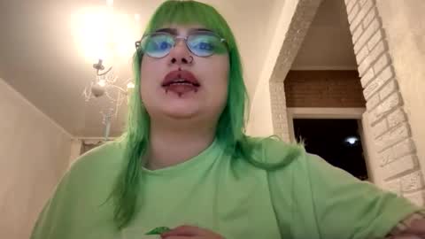 Alice Suicide online show from 05/12/26, 11:46