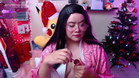 Snapshot of suimi_2 chatting on 12/01/24, 04:29 Suimi online show from 12/01/24, 04:29