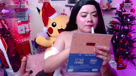 Snapshot of suimi_2 chatting on 12/22/24, 07:31 Suimi online show from 12/22/24, 07:31