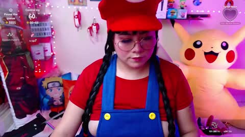 Snapshot of suimi_2 chatting on 01/12/25, 05:33 Suimi online show from 01/12/25, 05:33