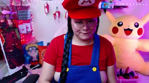 Snapshot of suimi_2 chatting on 01/12/25, 08:36 Suimi online show from 01/12/25, 08:36