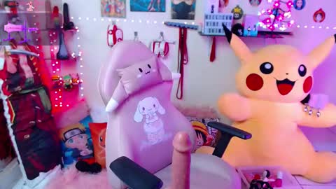 Snapshot of suimi_2 chatting on 02/15/25, 04:12 Suimi online show from 02/15/25, 04:12