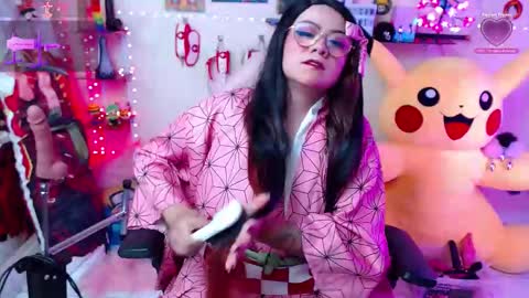 Snapshot of suimi_2 chatting on 03/01/25, 01:07 Suimi online show from 03/01/25, 01:07