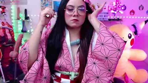 Snapshot of suimi_2 chatting on 03/09/25, 01:37 Suimi online show from 03/09/25, 01:37