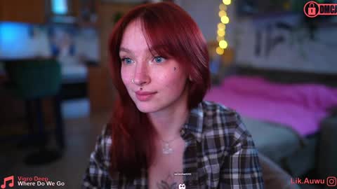 Snapshot of suk_ki chatting on 01/24/25, 01:35 Lika ginger Jessy blond online show from 01/24/25, 01:35