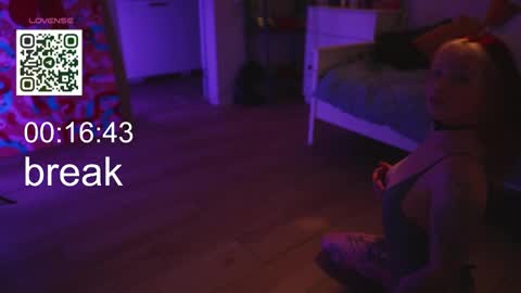 Snapshot of suk_ki chatting on 09/28/25, 07:03 Lika ginger Jessy blond online show from 09/28/25, 07:03