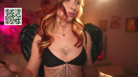 Snapshot of suk_ki chatting on 11/25/25, 04:12 Lika ginger Jessy blond online show from 11/25/25, 04:12