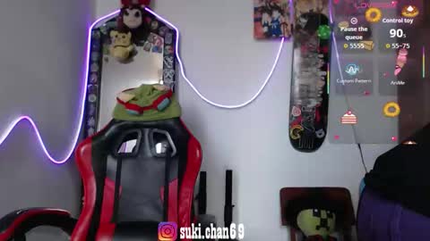 Snapshot of sukichan_ chatting on 02/20/26, 07:14 Sukylee online show from 02/20/26, 07:14