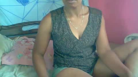 Snapshot of sukietalore chatting on 05/17/26, 10:11 SukieTalore online show from 05/17/26, 10:11