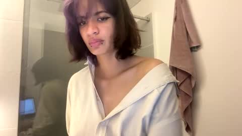 Snapshot of sukulaurens chatting on 09/25/25, 03:54 Suku Ren online show from 09/25/25, 03:54