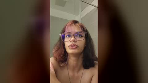 Snapshot of sukulaurens chatting on 12/16/25, 04:50 Suku Ren online show from 12/16/25, 04:50