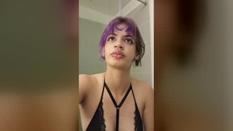 Snapshot of sukulaurens chatting on 12/23/25, 03:48 Suku Ren online show from 12/23/25, 03:48