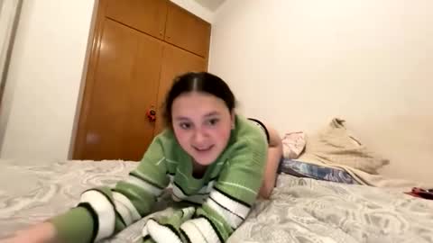 SulaySpain online show from 12/05/25, 06:15