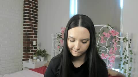 Lina 3 online show from 03/25/26, 09:26