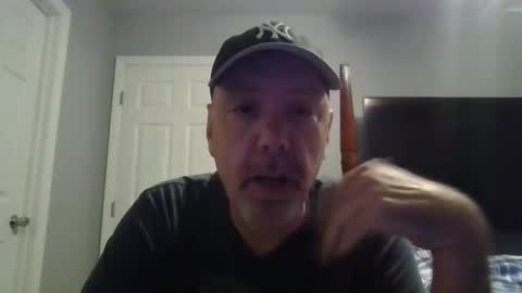 Snapshot of sullydog48 chatting on 09/09/25, 12:37 Sully online show from 09/09/25, 12:37