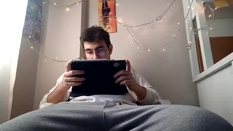 Snapshot of sullyniko chatting on 10/30/25, 12:50 Niko online show from 10/30/25, 12:50