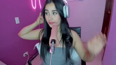 Snapshot of sulmatevans_ chatting on 10/02/25, 01:07 Diana online show from 10/02/25, 01:07