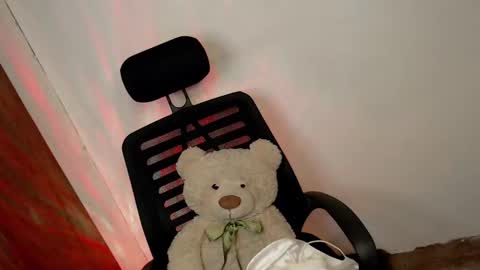 Snapshot of sultry_sirenxx chatting on 03/08/25, 03:56 sultry_sirenxx online show from 03/08/25, 03:56