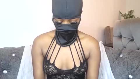 maskedtemptress online show from 10/08/25, 12:25