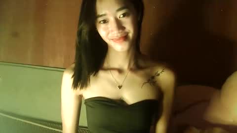 Snapshot of sultrygirl69 chatting on 04/13/26, 06:52 ANNA online show from 04/13/26, 06:52