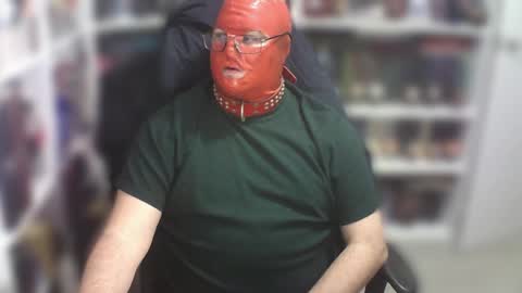 Snapshot of sumisolatex chatting on 02/21/25, 06:15 Sumisolatex online show from 02/21/25, 06:15