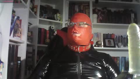 Snapshot of sumisolatex chatting on 10/25/25, 06:57 Sumisolatex online show from 10/25/25, 06:57