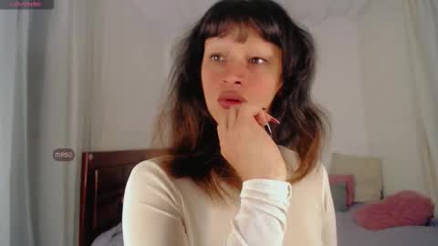 Snapshot of summer__xo chatting on 11/23/25, 11:04 Summer online show from 11/23/25, 11:04