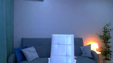 Snapshot of summer_finn chatting on 03/13/26, 06:03 Christina online show from 03/13/26, 06:03