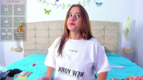 Snapshot of summer_girls01 chatting on 03/15/26, 12:38 summer_girls01 online show from 03/15/26, 12:38