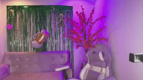 Snapshot of summer_miller chatting on 03/17/26, 11:35 summer_miller online show from 03/17/26, 11:35