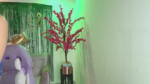 Snapshot of summer_miller chatting on 03/18/26, 11:35 summer_miller online show from 03/18/26, 11:35