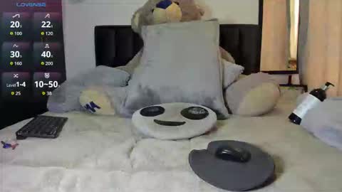 Andres-tattoos  Derek Hairy online show from 02/20/26, 07:58