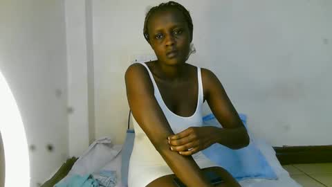 Snapshot of summerdew chatting on 04/23/26, 01:24 summerdew online show from 04/23/26, 01:24