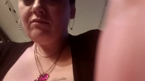 Snapshot of summerdivine69 chatting on 02/22/25, 05:02 Summer Divine online show from 02/22/25, 05:02