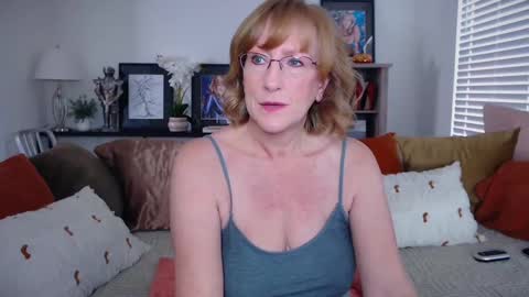 SummerKnightzzz online show from 11/13/25, 01:32