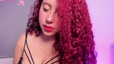 Snapshot of summerofthemoon chatting on 10/06/25, 12:52 Summer online show from 10/06/25, 12:52