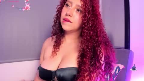 Snapshot of summerofthemoon chatting on 10/16/25, 10:55 Summer online show from 10/16/25, 10:55