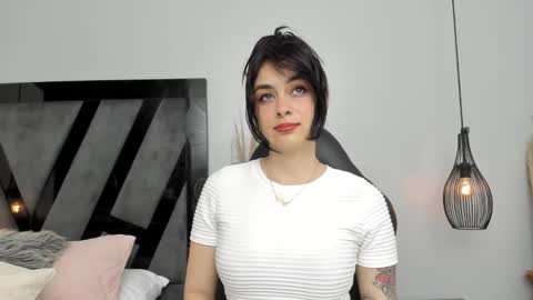 Snapshot of summerprints chatting on 03/01/25, 04:11 Summer online show from 03/01/25, 04:11