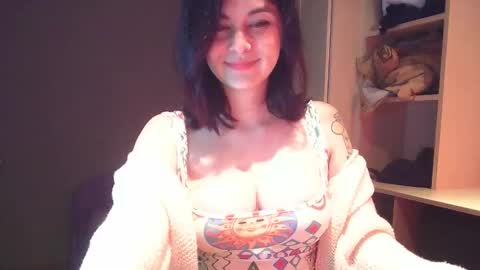 Snapshot of summerprints chatting on 10/27/25, 06:56 Summer online show from 10/27/25, 06:56