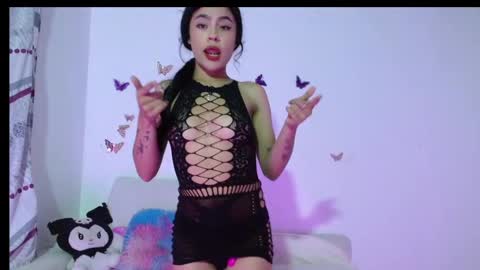 Snapshot of summerpurple chatting on 11/16/25, 01:55 SUMMER online show from 11/16/25, 01:55