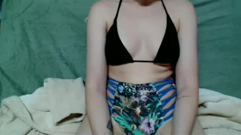 Snapshot of summerrrrrrrrr chatting on 10/06/25, 09:40 The real sugar baby Sam Summer online show from 10/06/25, 09:40