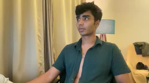 Snapshot of summiter chatting on 10/01/25, 06:58 summiter online show from 10/01/25, 06:58