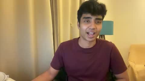 Snapshot of summiter chatting on 10/03/25, 10:07 summiter online show from 10/03/25, 10:07