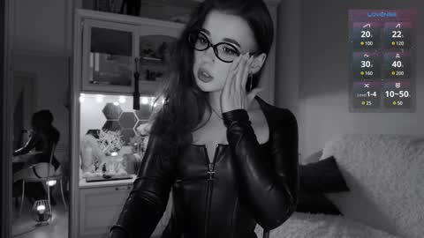 Miss Nelly online show from 02/01/25, 01:23