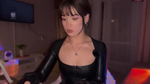 Miss Nelly online show from 10/01/25, 06:03