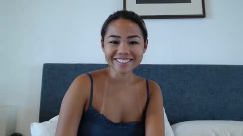 Snapshot of sun_lover_95 chatting on 03/01/25, 03:32 Vy online show from 03/01/25, 03:32