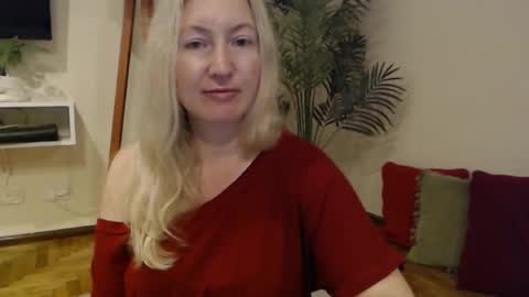 Snapshot of sunbrilliant chatting on 08/02/26, 02:32 sunbrilliant online show from 08/02/26, 02:32