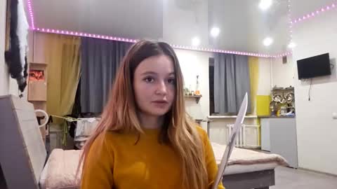 Lia online show from 11/14/25, 01:43