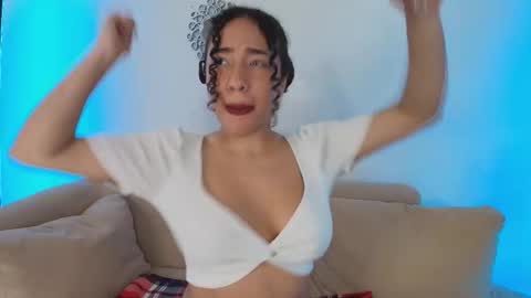 Snapshot of sunflower_aillyn chatting on 02/05/26, 12:48 Aillyn Perez online show from 02/05/26, 12:48